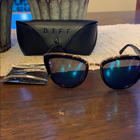 Diff Eyewear Accessories - DIFF Sunglasses Diff Eyewear Accessories - DIFF Sunglasses